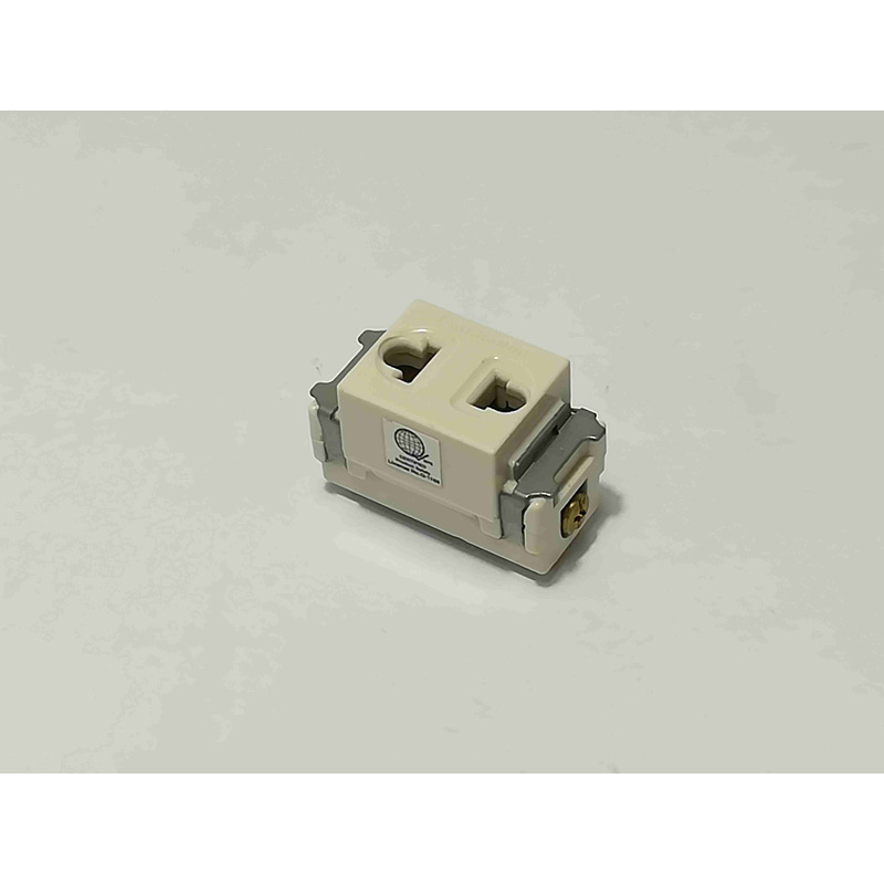 Single Receptacle Universal Outlet without Ground