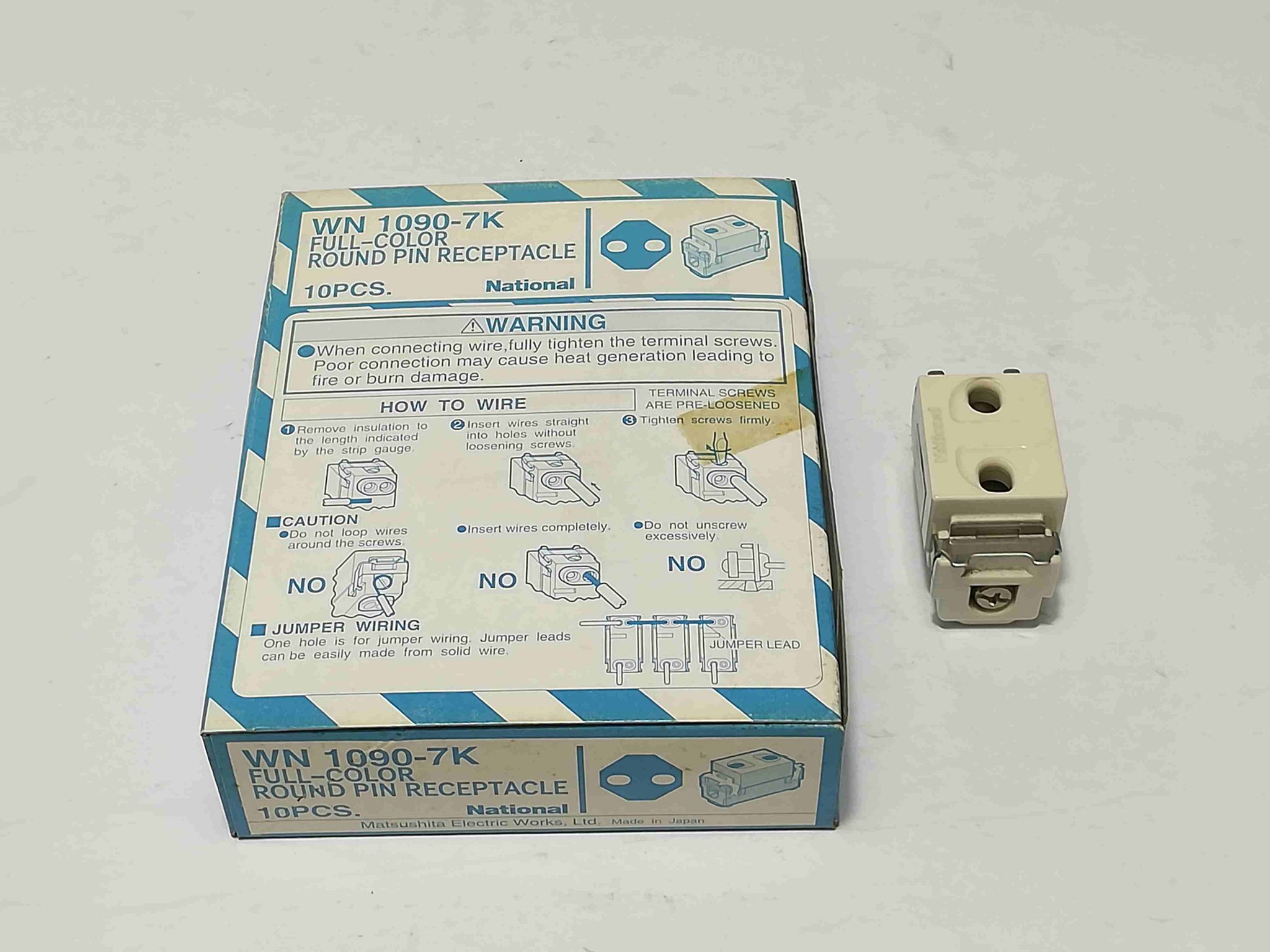 Single Electrical Receptacle Round Slots Arizona Integrated