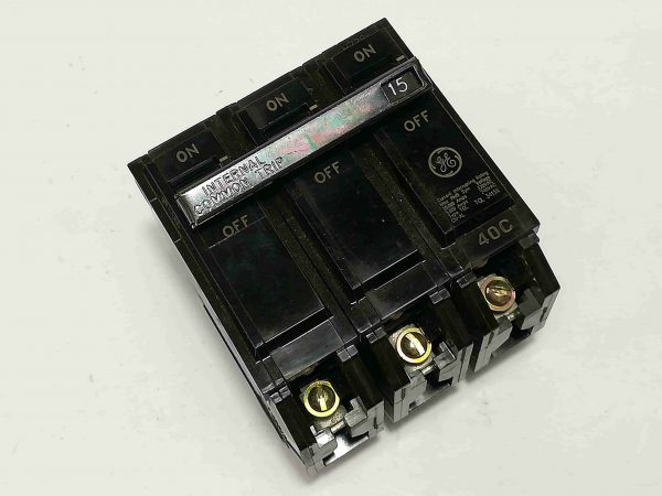 G.E. Circuit Breaker (TQL) - Plug-In Type, 3 Pole, 240V